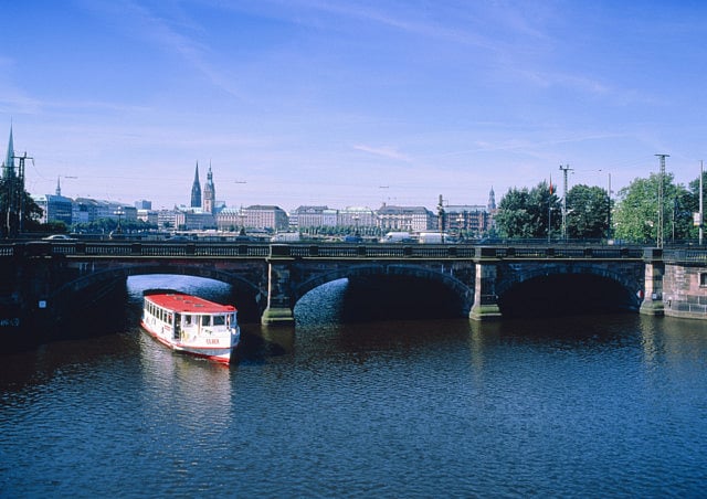 1.1251885-1651937972