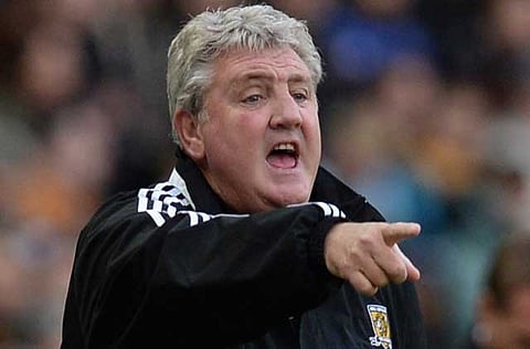 Newcastle manager Steve Bruce has called for enough preparation time for his players to prevent them from falling like a 'pack of cards' with injuries.