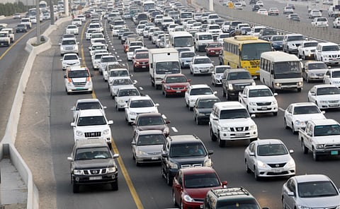 Traffic snarls, morning fog affect commuters to Dubai