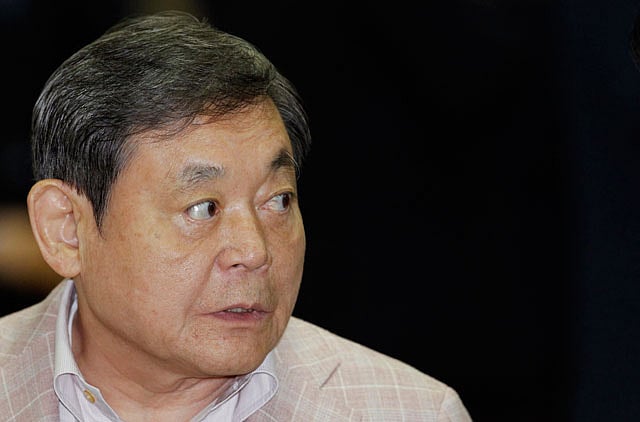 1.1140529-3249992995