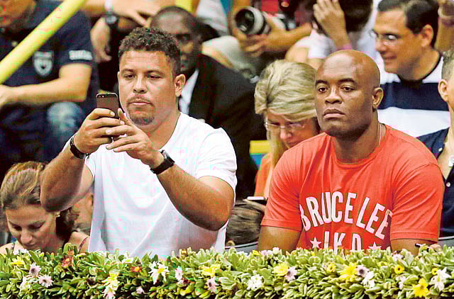 1.1148170-3725385808