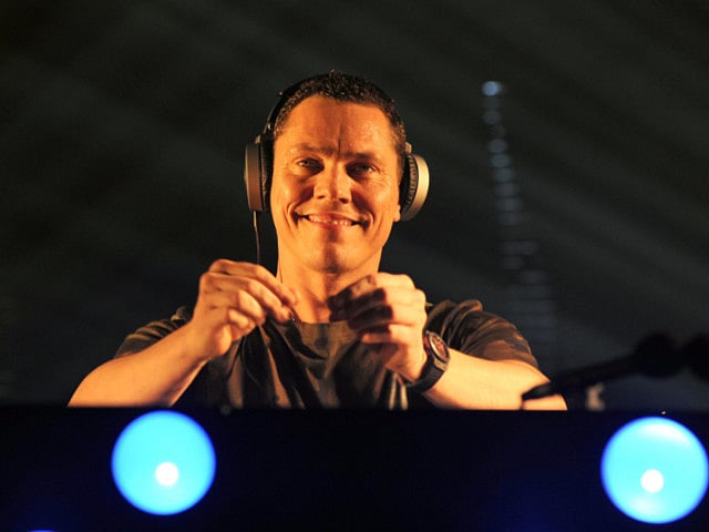 1.1163024-3754063565