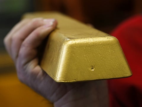 Gold standard and automatic balancing of trade