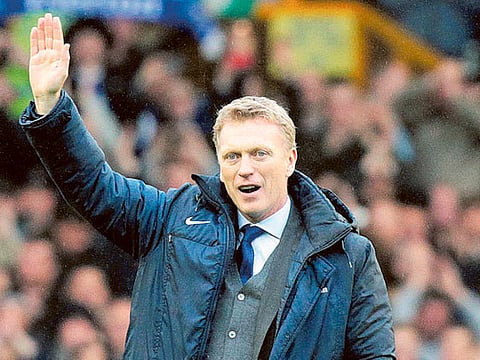 Manchester United sign Guillermo Varela in David Moyes first deal