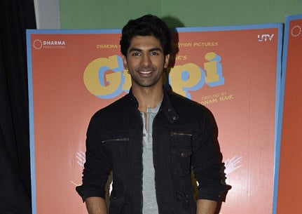 Dubai’s Taaha Shah plays “dreamboat” in Gippi
