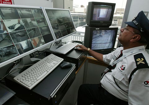 GULF NEWS ARCHIV ES
