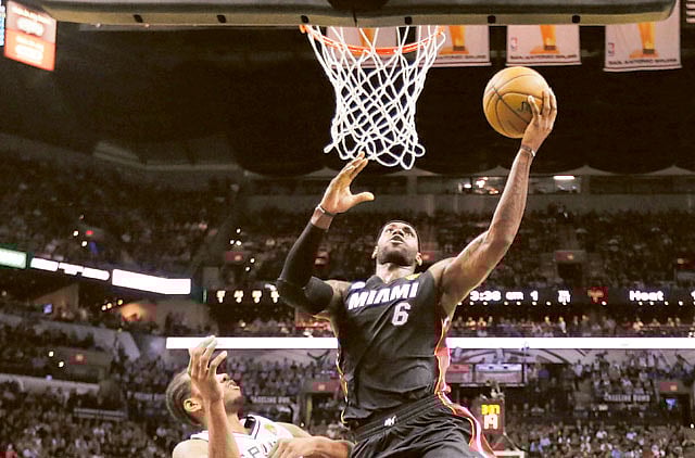 1.1197074-2352595120