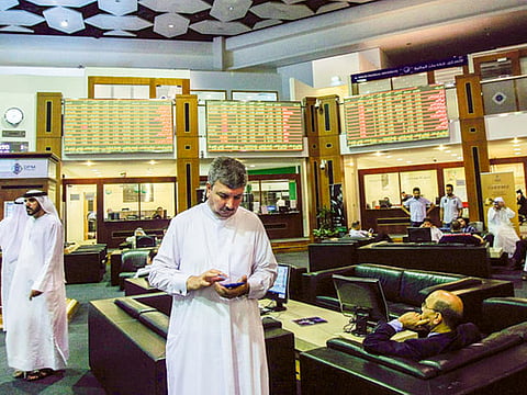 UAE markets give conflicting signals