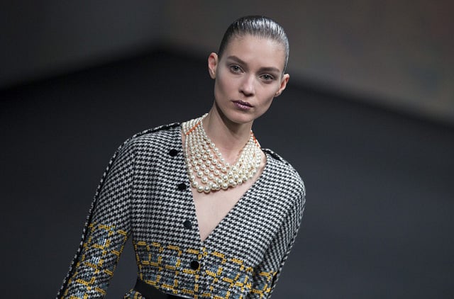 1.1204387-3844844738