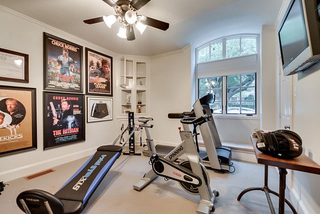 1.1213075-2649243629