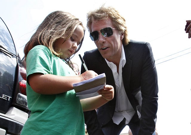 1.1206956-3003107427