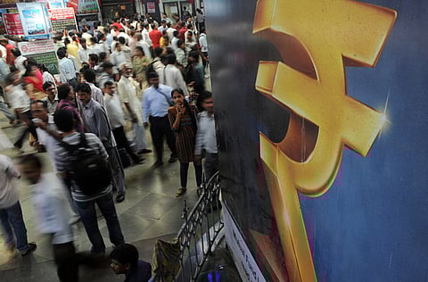 The coronavirus continues to batter India’s damaged economy, putting growing pressure on the government to nurture a nascent recovery and get the country back to work.