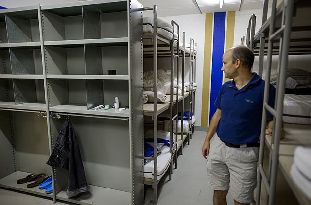 1.1222035-3219256163