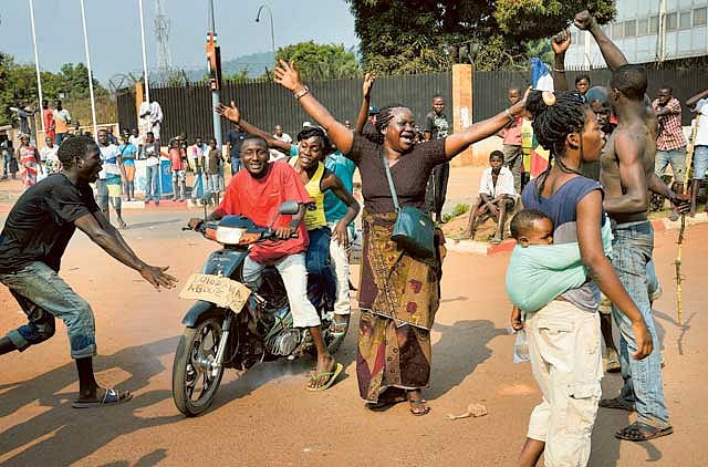 1.1276305-2401531990