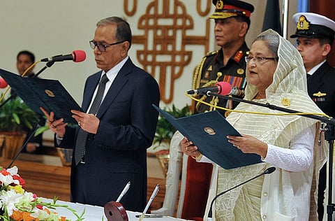 Bangladesh President Abdul Hamid (L) and Sheikh Hasina Wajed (R) 