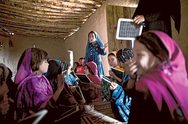 1.1281590-2215854157