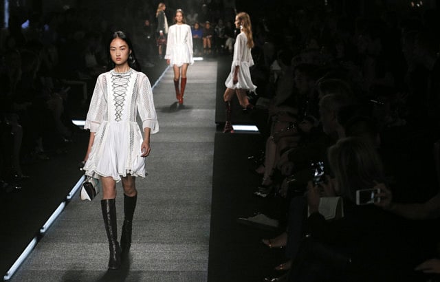 1.1393162-2194308840