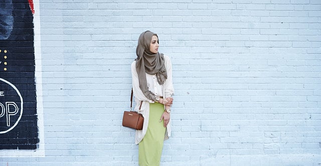 1.1393282-4075338561