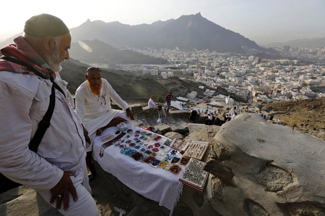 1.1393394-3841354254