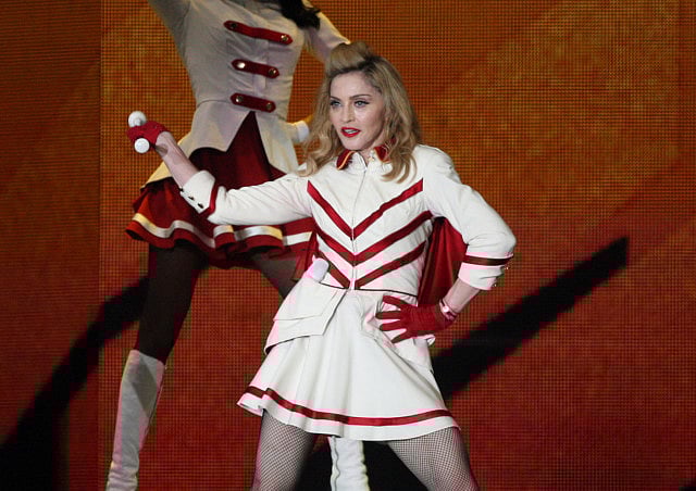 1.1401102-2636508628