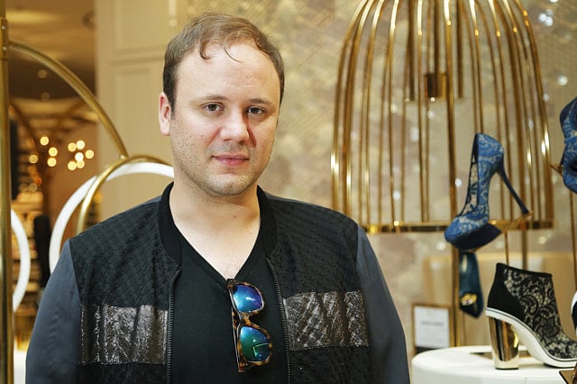 1.1401896-3242024707