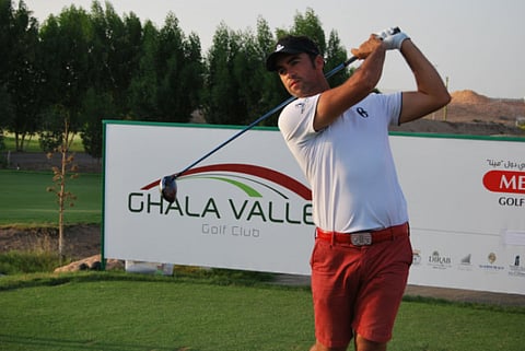 Scotland surges into title-contention