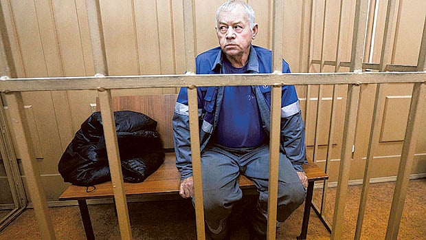 1.1403040-3599251756