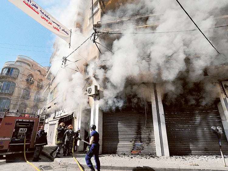 1.1403689-3228972786