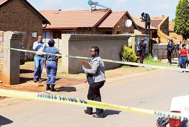 1.1404607-3273976543