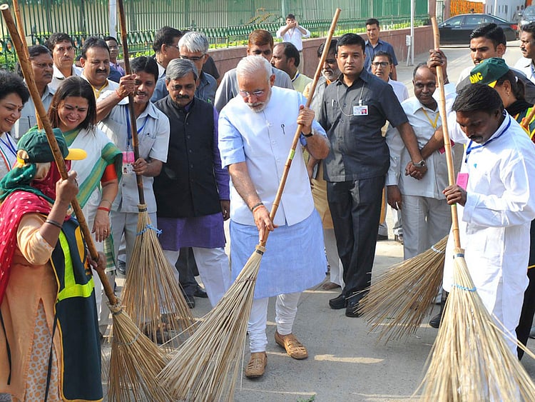 1.1394115-4035851070