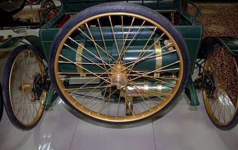 Saudi businessman pays $100,000 for vintage car