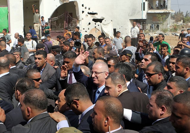 1.1396475-2618570848