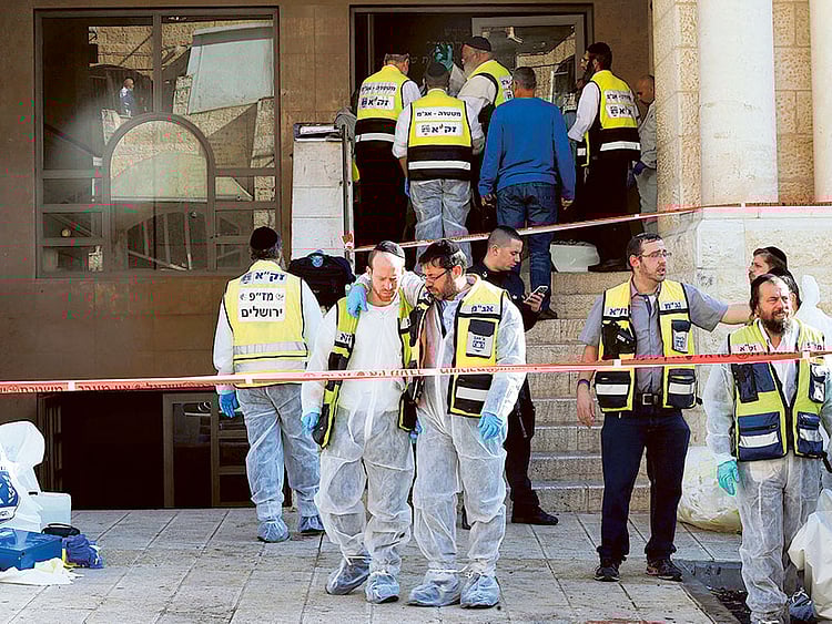 1.1414275-3588397873