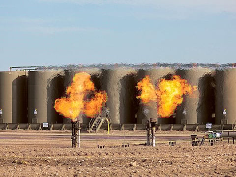 US shale producers take oil price slide on their chin