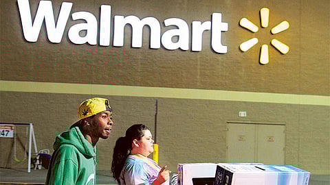 Wal-Mart, strikers wage war of words ahead of Black Friday