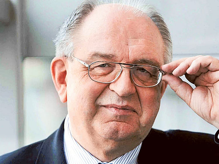 1.1409355-2835691265