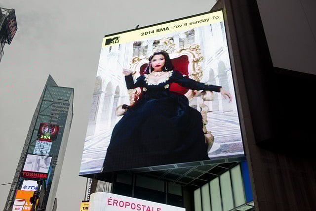 1.1410233-1864702547