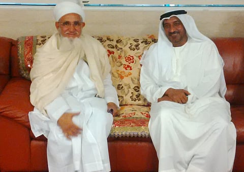 Dawoodi Bohra leader meets community on UAE visit