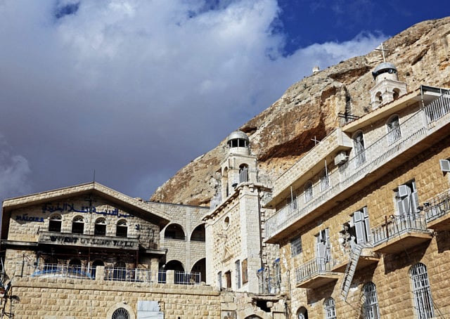 1.1430389-2136413844