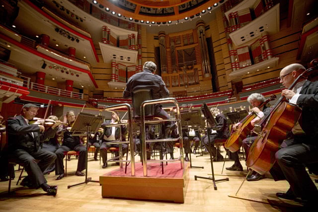 1.1421869-2855634640