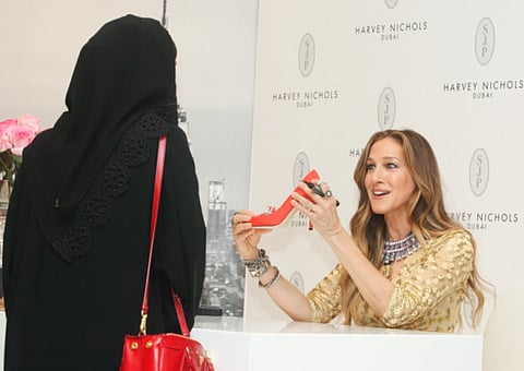 Sarah Jessica Parker in step with fans in Dubai