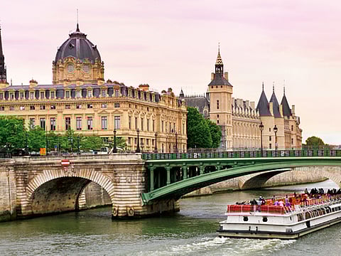 Suicide pact? Terminally ill wife shot dead in hospital bed by husband, 84