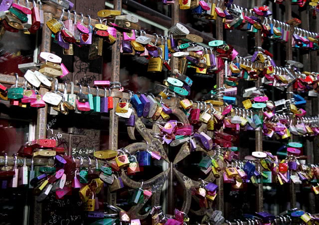 1.1285574-2699466463