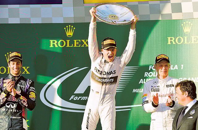 1.1304708-3225441006