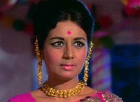 Veteran Bollywood actress Nanda dies of heart attack