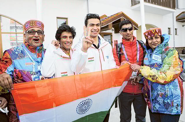 1.1300999-4037547435