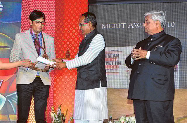 1.1301377-2826784093