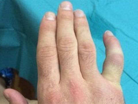 Which IPL 7 star does this hand belong to?