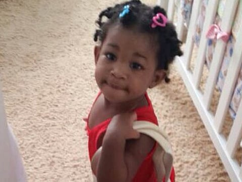 IPL on Twitter: Cuteness alert! Cricket star's daughter goes shopping...