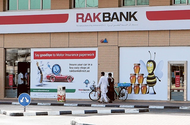 1.1556986-3079535102